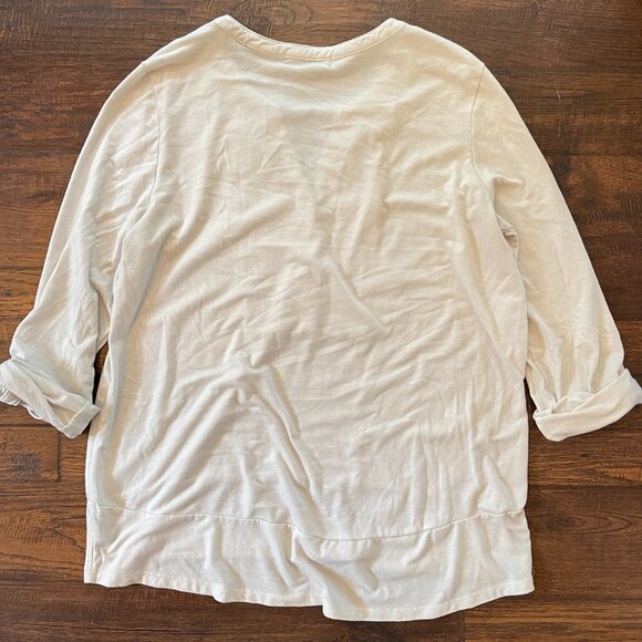 Retro-ology Long Sleeve Split V-Neck Top - Picture 3 of 5